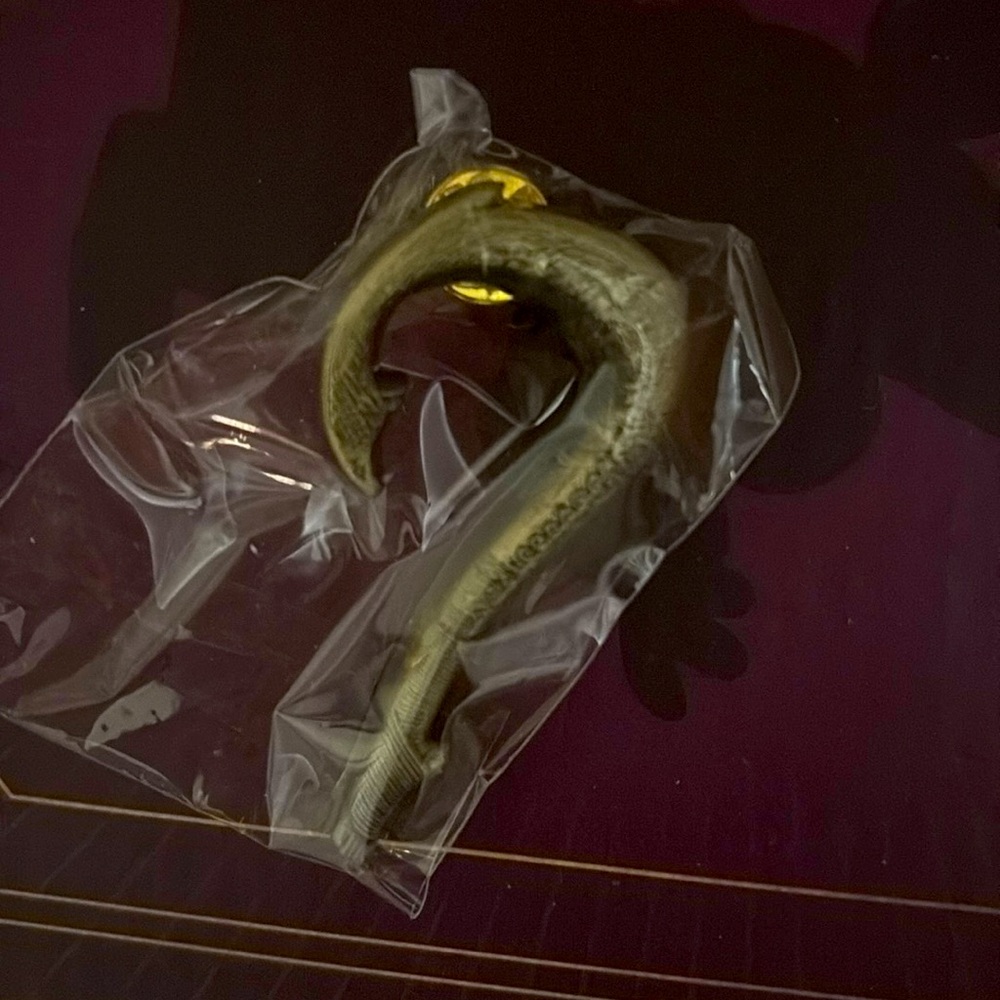 D23 Maui’s hook pin